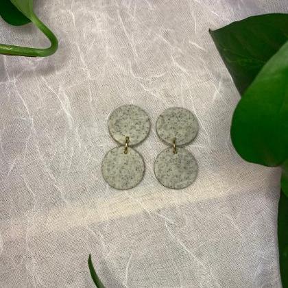 the kaia earrings. cute simple poly..